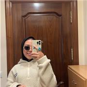 Soy nativa de árabe, he estudiado el idioma durante 13 años en el colegio y he enseñado árabe a niños españoles